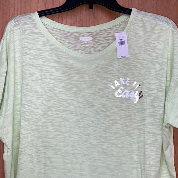 Old navy graphic tee - Picture 4 of 7